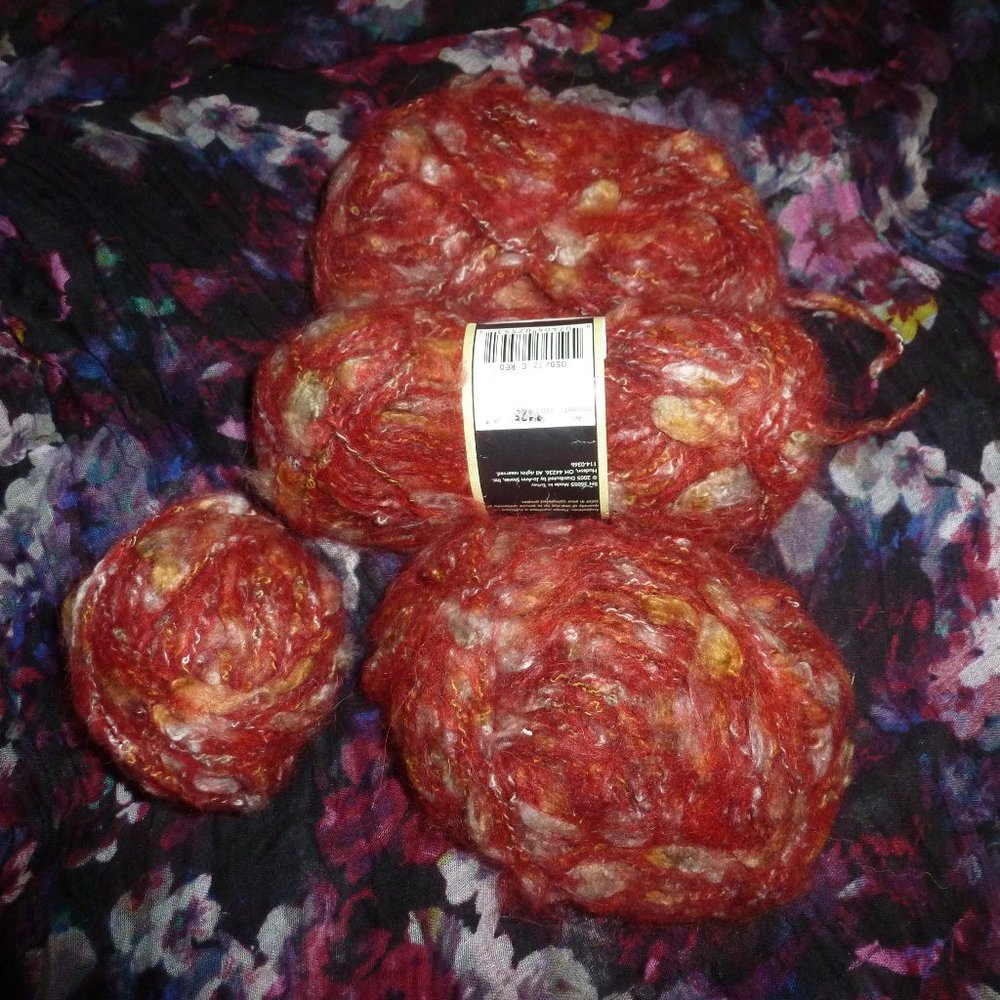 It Sensations Bedazzle Yarn Embellishment - Nylon / RED